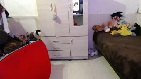 Snapshot of angelswhithe chatting on 13, 10, 2025 angels online show from 13, 10, 2025