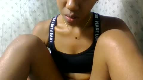 Snapshot of angeltta69 chatting on 22, 5, 2026 angeltta69 online show from 22, 5, 2026