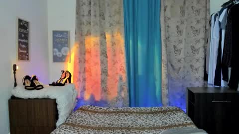 Snapshot of angelwhitte chatting on 23, 2, 2026 angelwhitte online show from 23, 2, 2026