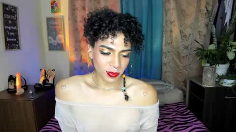 angelwhitte online show from 10, 5, 2026