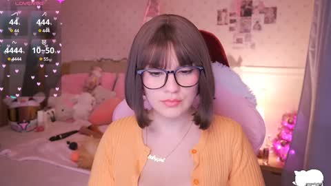 Snapshot of angelytaxx chatting on 14, 1, 2025 Angel online show from 14, 1, 2025