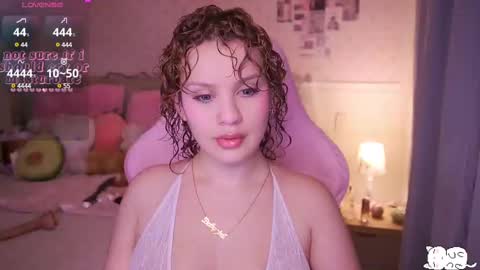 Snapshot of angelytaxx chatting on 11, 2, 2025 Angel online show from 11, 2, 2025