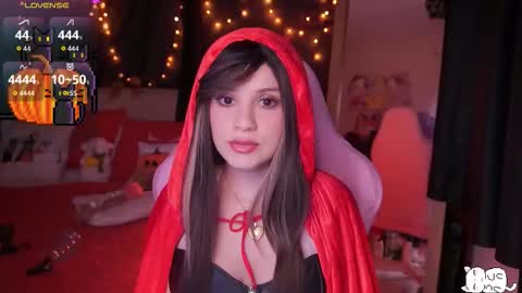 Snapshot of angelytaxx chatting on 30, 10, 2025 Angel online show from 30, 10, 2025