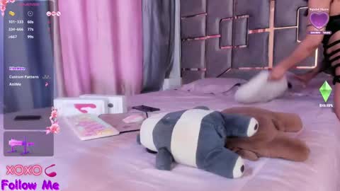 Anggi  online show from 28, 2, 2025