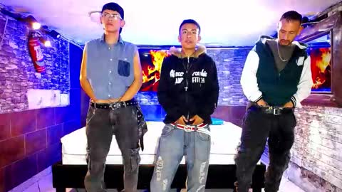 Snapshot of anghelytos chatting on 27, 10, 2025 anghelytos online show from 27, 10, 2025