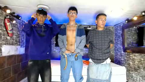 Snapshot of anghelytos chatting on 31, 10, 2025 anghelytos online show from 31, 10, 2025