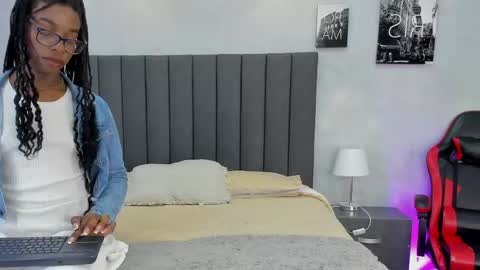 Snapshot of angie_abby chatting on 8, 6, 2026 Angie Abby online show from 8, 6, 2026