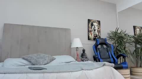 Snapshot of angie_abby chatting on 2, 7, 2026 Angie Abby online show from 2, 7, 2026