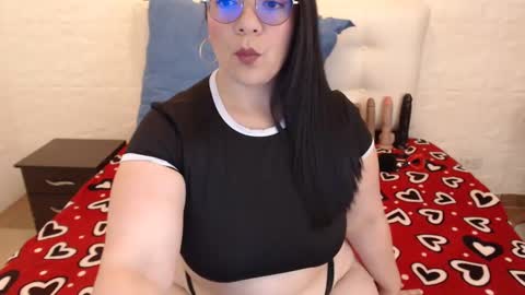 Angie online show from 8, 9, 2025