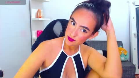 Snapshot of angie_dreamgirl chatting on 1, 5, 2026 IG angie dreamgirl01 online show from 1, 5, 2026