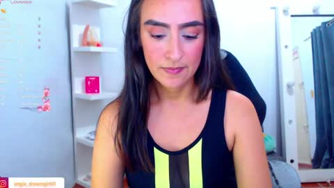 Snapshot of angie_dreamgirl chatting on 10, 5, 2026 IG angie dreamgirl01 online show from 10, 5, 2026