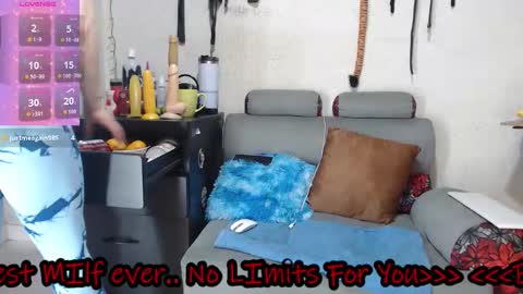 Snapshot of angierot2025 chatting on 20, 12, 2025 angierot2025 online show from 20, 12, 2025