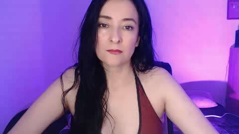 Snapshot of angiesquirt chatting on 16, 1, 2025 VALENTINA online show from 16, 1, 2025