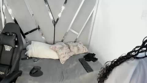 angiexht online show from 28, 9, 2025