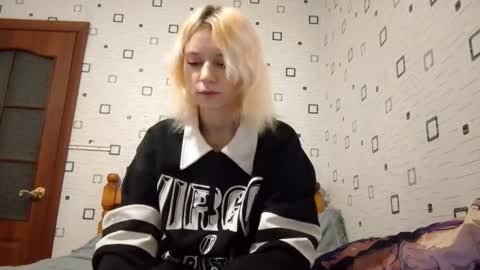 Sofa online show from 14, 12, 2025