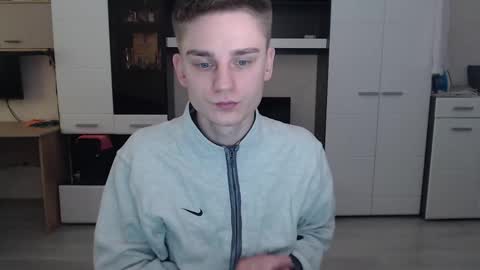 Snapshot of angryzan chatting on 24, 12, 2024 vodka online show from 24, 12, 2024