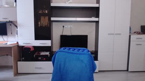Snapshot of angryzan chatting on 13, 1, 2025 vodka online show from 13, 1, 2025