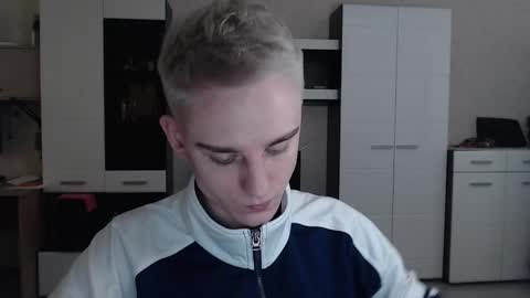 Snapshot of angryzan chatting on 10, 2, 2025 vodka online show from 10, 2, 2025