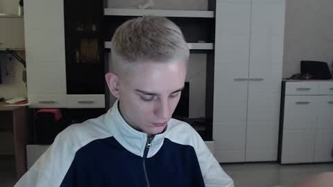 Snapshot of angryzan chatting on 10, 2, 2025 vodka online show from 10, 2, 2025