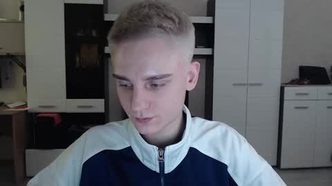Snapshot of angryzan chatting on 10, 2, 2025 vodka online show from 10, 2, 2025