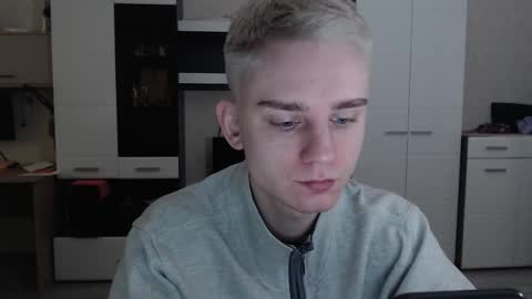 Snapshot of angryzan chatting on 11, 2, 2025 vodka online show from 11, 2, 2025