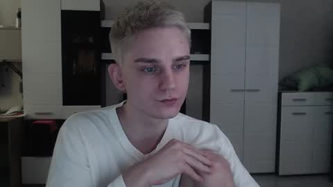 Snapshot of angryzan chatting on 21, 2, 2025 vodka online show from 21, 2, 2025