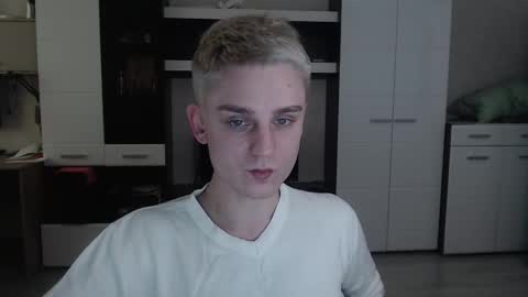 Snapshot of angryzan chatting on 21, 2, 2025 vodka online show from 21, 2, 2025