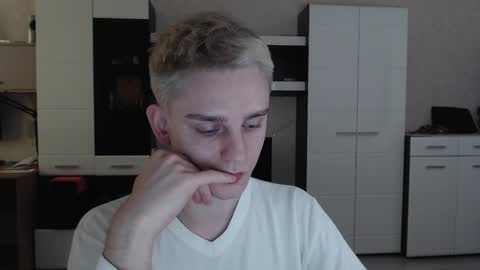 Snapshot of angryzan chatting on 24, 2, 2025 vodka online show from 24, 2, 2025
