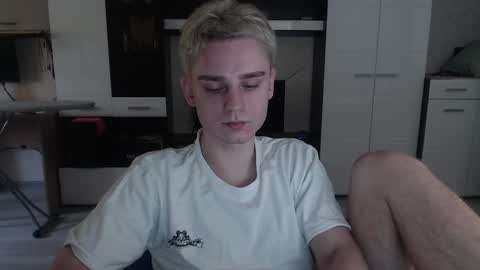 Snapshot of angryzan chatting on 6, 3, 2025 vodka online show from 6, 3, 2025