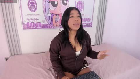 Snapshot of angy_avila chatting on 15, 11, 2025 angy_avila online show from 15, 11, 2025