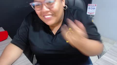 Snapshot of angy_ro12 chatting on 11, 5, 2026 angy online show from 11, 5, 2026