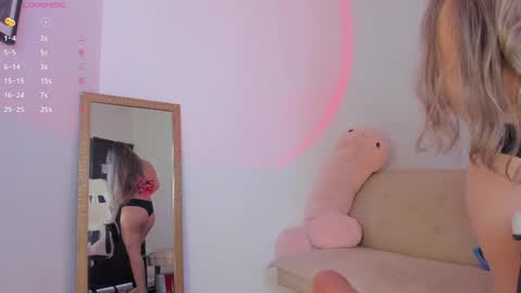 Snapshot of aniie_pink18 chatting on 7, 4, 2026 Maria online show from 7, 4, 2026