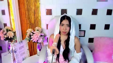 aniie_west online show from 5, 3, 2025