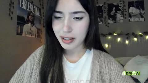 Snapshot of anisa_sweet chatting on 1, 2, 2026 Anisa Moan from LovenseWet from Tip MenuOpen for Private online show from 1, 2, 2026