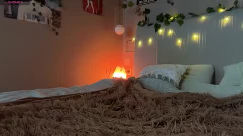 Snapshot of anisa_sweet chatting on 7, 2, 2026 Anisa Moan from LovenseWet from Tip MenuOpen for Private online show from 7, 2, 2026