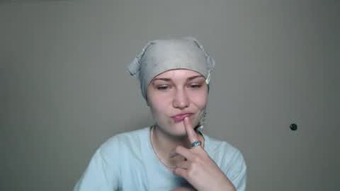 Snapshot of anisiaaa_lovesyou chatting on 23, 9, 2025 Anisia online show from 23, 9, 2025