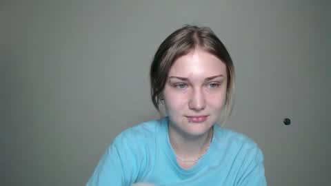 Snapshot of anisiaaa_lovesyou chatting on 24, 9, 2025 Anisia online show from 24, 9, 2025