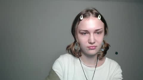 Snapshot of anisiaaa_lovesyou chatting on 9, 10, 2025 Anisia online show from 9, 10, 2025