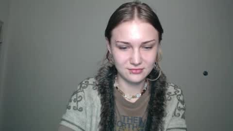 Snapshot of anisiaaa_lovesyou chatting on 27, 10, 2025 Anisia online show from 27, 10, 2025