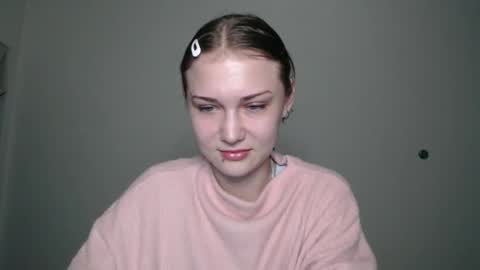 Snapshot of anisiaaa_lovesyou chatting on 31, 10, 2025 Anisia online show from 31, 10, 2025