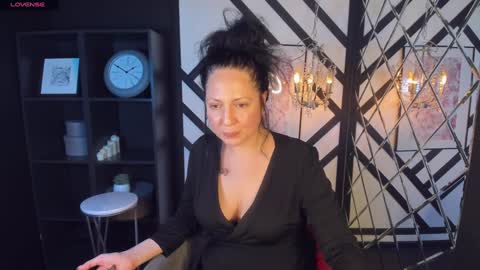 Anita online show from 8, 12, 2024