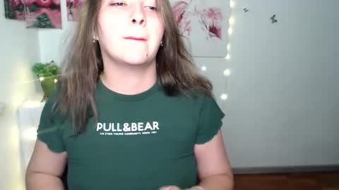 Snapshot of anitaa_a chatting on 16, 9, 2025 anitaa_a online show from 16, 9, 2025