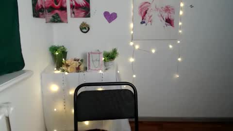 Snapshot of anitaa_a chatting on 26, 9, 2025 anitaa_a online show from 26, 9, 2025