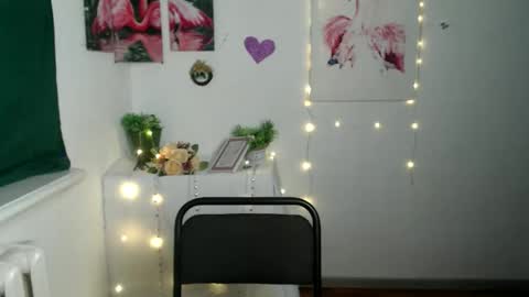 Snapshot of anitaa_a chatting on 11, 10, 2025 anitaa_a online show from 11, 10, 2025