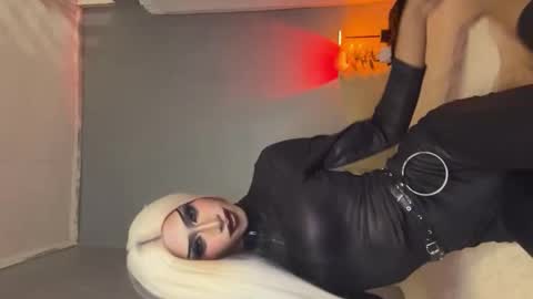 Snapshot of anitacruisze chatting on 7, 10, 2025 Miss Ann online show from 7, 10, 2025