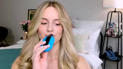 Anita online show from 25, 9, 2025