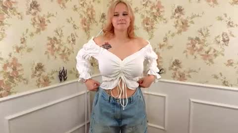 Snapshot of anitawindmeyer chatting on 30, 9, 2025 Anita online show from 30, 9, 2025