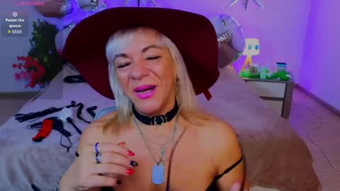 Snapshot of anittaharris_ chatting on 1, 4, 2026 Anita online show from 1, 4, 2026