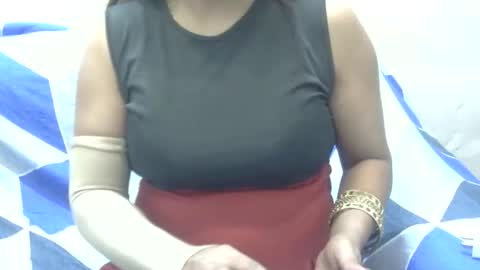 anjali_dogra786 online show from 4, 12, 2025