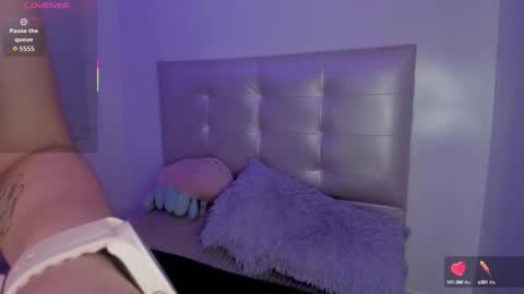 Snapshot of anna_blade_ chatting on 1, 10, 2025 ANNA online show from 1, 10, 2025